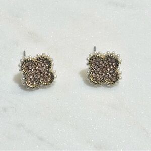 Gold Tone Dusty Pink Rhinestone Clover Post Earrings